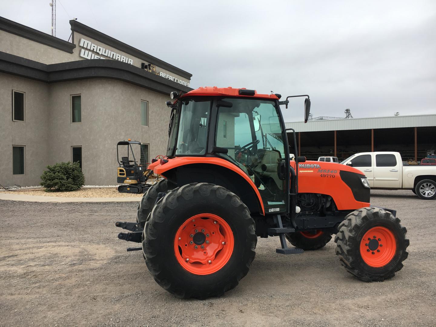 TRACTOR KUBOTA M8540D